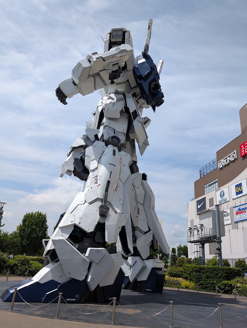 Unicorn Gundam - Unicorn Gundam Japan, 〒135-0064 Tokyo, Koto City, Aomi, 1-chōme−1−１０ ダイバーシティ東京プラザ内 2Fフェスティバル広場