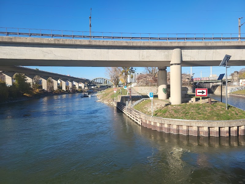 City Cruises Vienna - DDSG Blue Danube - City Cruises Vienna - DDSG Blue Danube, Franz-Josefs-Kai 2, 1020 Wien, Austria