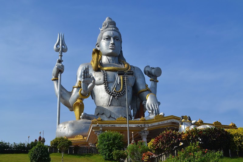 Shri Shanishwara Temple - Shri Shanishwara Temple 3FVM+F9P, Murudeshwar Temple Hwy, Murdeshwar, Karnataka 581350, India