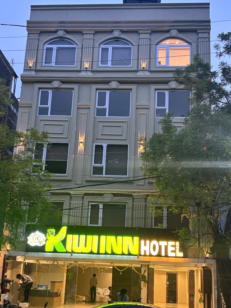 Kiwi Inn Hotel, Ujjain - Kiwi Inn Hotel, Ujjain 89, Railway Station ke samne, Loti school, ke pass, Madhav Nagar, Ujjain, Madhya Pradesh 456010, India