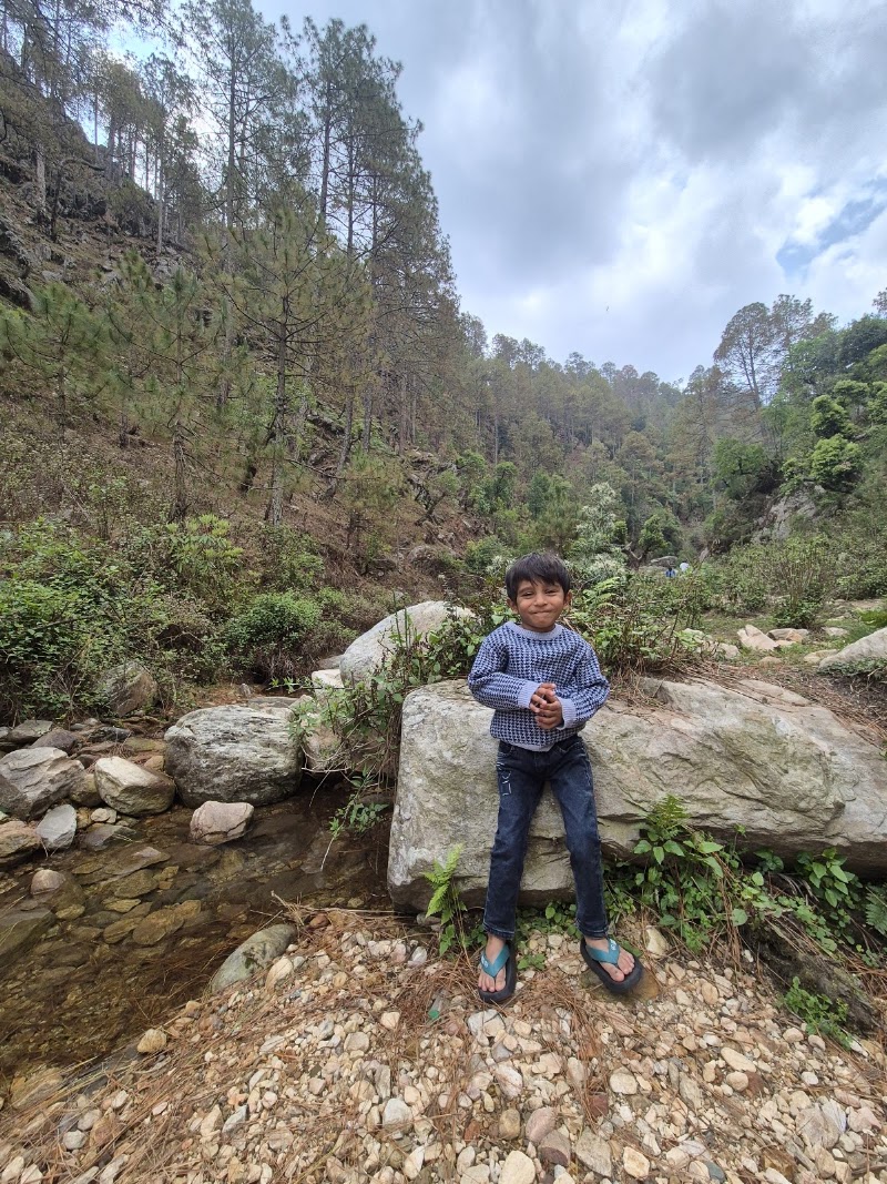 Rudradhari Waterfall - Rudradhari Waterfall RHX4+R95, Kantali, Someshwar Range, Uttarakhand 263639, India
