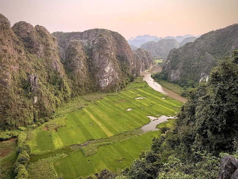 Ninh Binh Tourist Center Vietnam (Visit by appointment only) - Ninh Binh Tourist Center Vietnam (Visit by appointment only), 30, lane 96 Trịnh Tú, street, Hoa Lư, Ninh Bình 430000, Vietnam