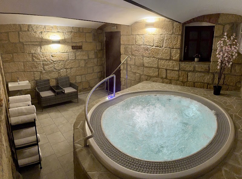 Resort Mezná - Resort Mezná, Mezná 80, 407 17 Hřensko-Děčín 2, Czechia