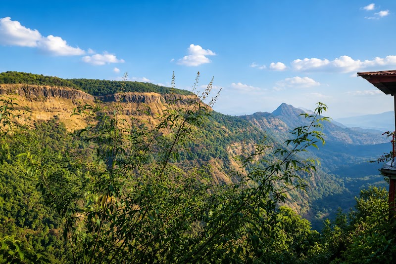 Matheran Ovi Holiday Cottage – Valley View - Matheran Ovi Holiday Cottage – Valley View, Ganesh Mandir Myra Point, Aman Lodge, Indira Gandhi Nagar, Matheran, Maharashtra 410102, India