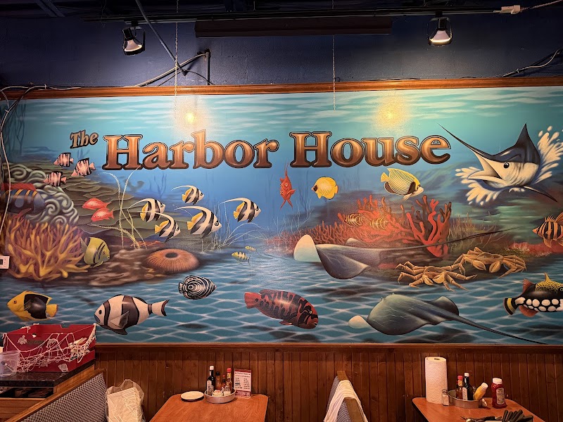 Harbor House Restaurant - Harbor House Restaurant 34250 Groesbeck Hwy, Clinton Township, MI 48035, USA