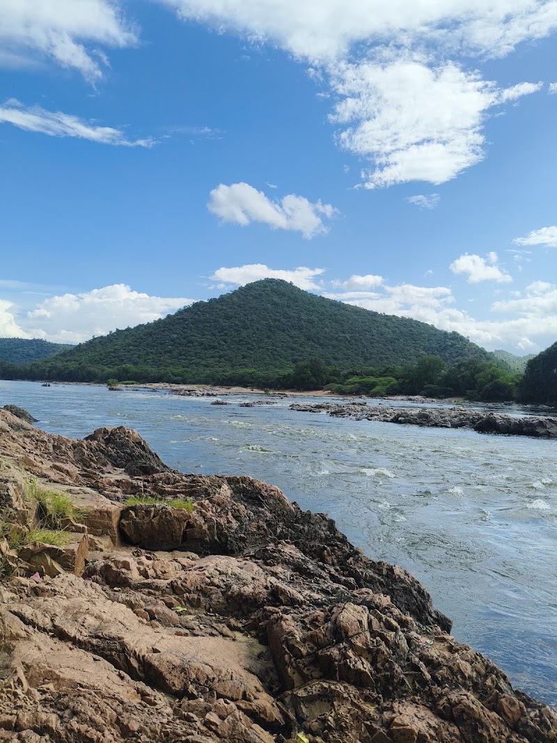 Hogenakkal Falls Boating - Hogenakkal Falls Boating, 1/300, NADAR KOTTAI UTTAMALAI, HOKKENAKKAL POST PENNAGARAM TALUK PENNAGARAM, Hogenakkal, Oottamalai, Tamil Nadu 636810, India