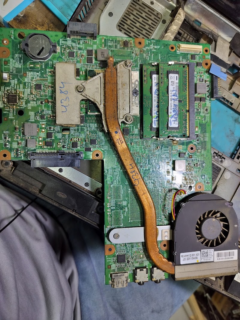 Purav Laptop Repair (PH iT SERVICE) - Purav Laptop Repair (PH iT SERVICE), LL-18,Basement, MILLENNIUM PLAZA, Great Eastern Rd, near RAJ TAKIES, Raipur, Chhattisgarh 492001, India