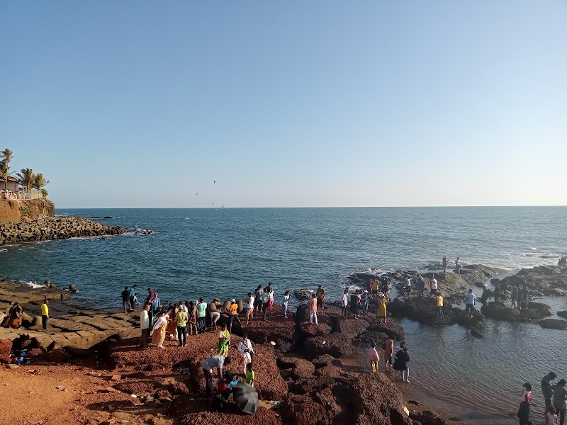Anjuna beach - Anjuna beach, HPMP+QRQ, Dmello Vaddo, Anjuna, Goa 403509, India