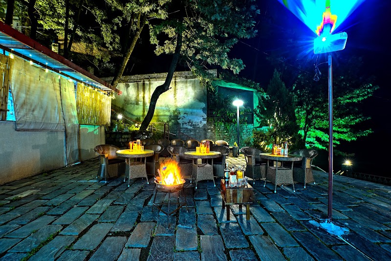The Opulence @ Kasauli | Luxury villas with Open Theatre