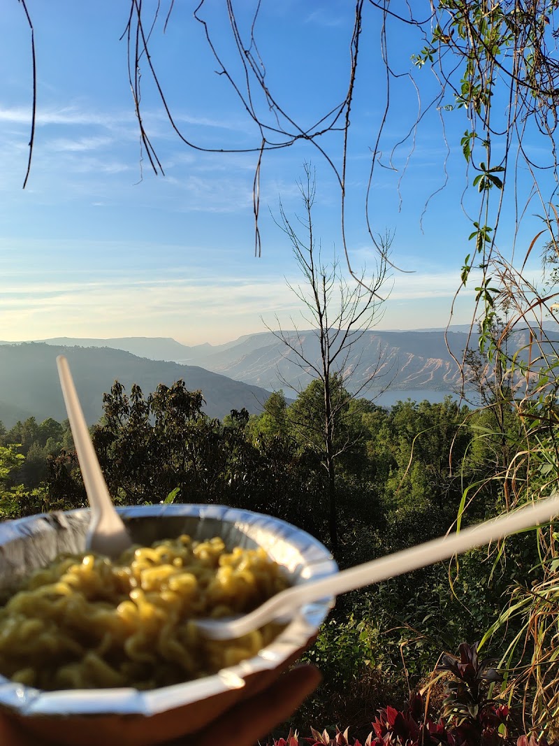Den Dine Cafe - Den Dine Cafe WRG4+Q79, Godavali, Panchgani, Maharashtra 412805, India