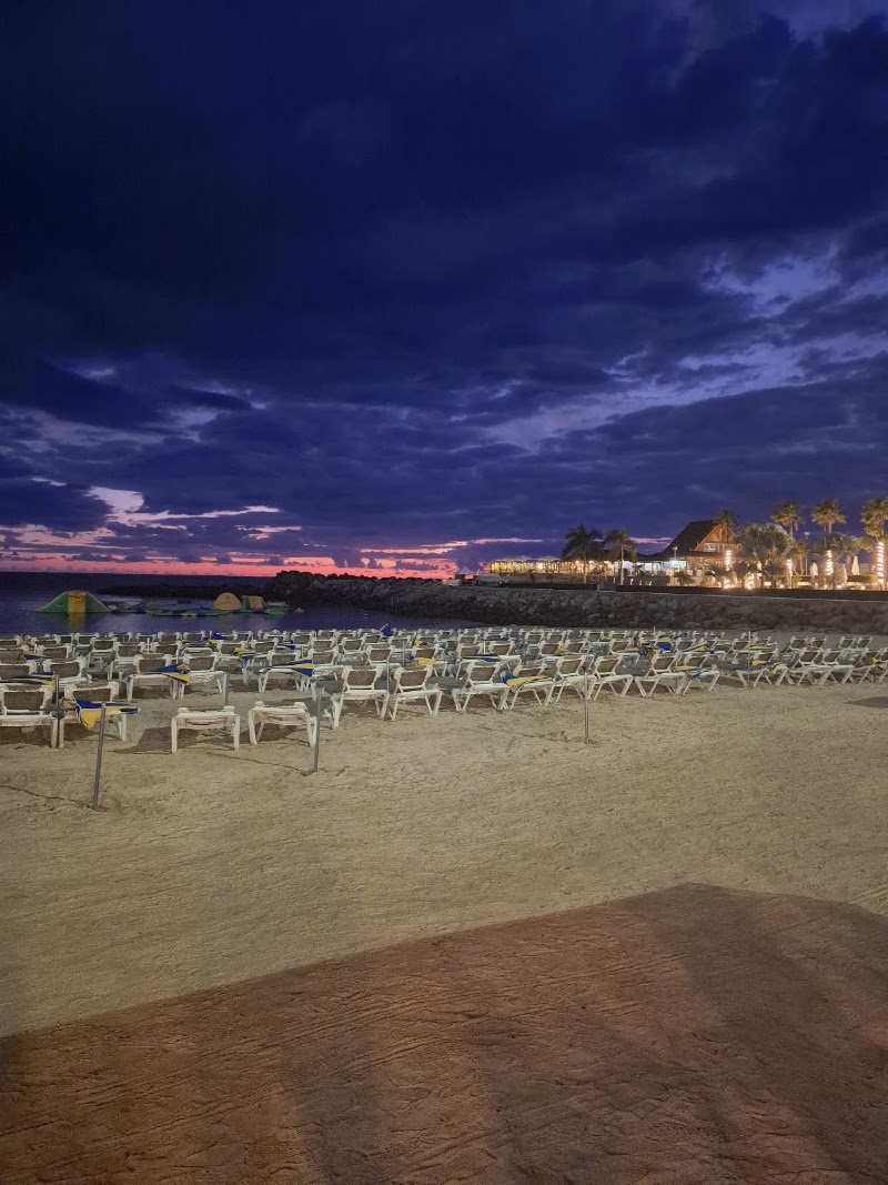 Amadores Beach - Amadores Beach, Av. Tomás Roca Bosch, 35130 Mogán, Las Palmas, Spain