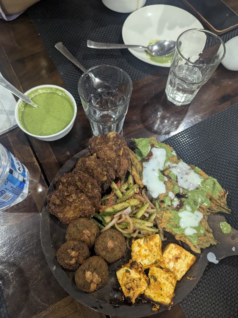Udaipuri Restaurant - Udaipuri Restaurant Mali colony hotel deglance Infront of padam lightning, Gayariawas, Central Area, Udaipur, Rajasthan 313002, India