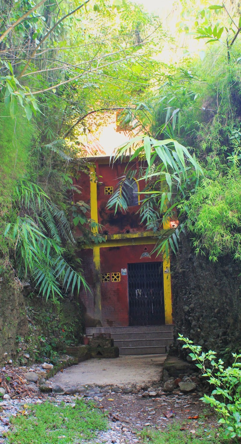 अकला देबि मन्दीर - अकला देबि मन्दीर, 5XGV+M52, Bagmara Road, Pokhara, Gandaki Province 33700, Nepal