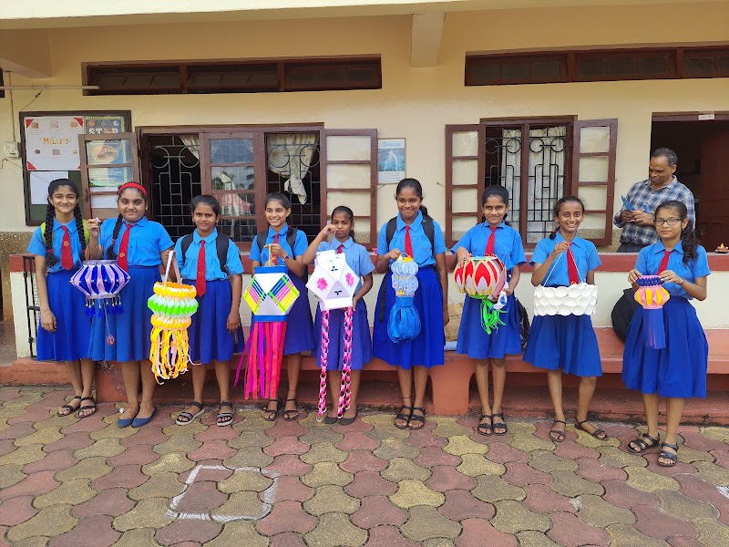 St. Francis Xavier High School - St. Francis Xavier High School, HRW9+HHF, Hospital Rd, near District Hospital, Mapusa, Goa 403507, India