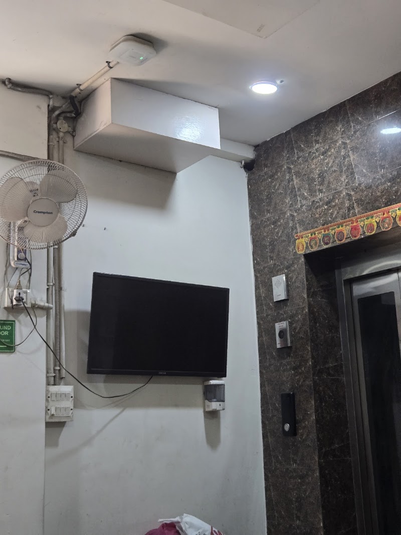 Stanza Living Cardiff House | PG for Males in Laxmi Nagar - Stanza Living Cardiff House | PG for Males in Laxmi Nagar K-115-122, Mangal Bazar, Guru Ram Das Nagar, Laxmi Nagar, New Delhi, Delhi, 110092, India