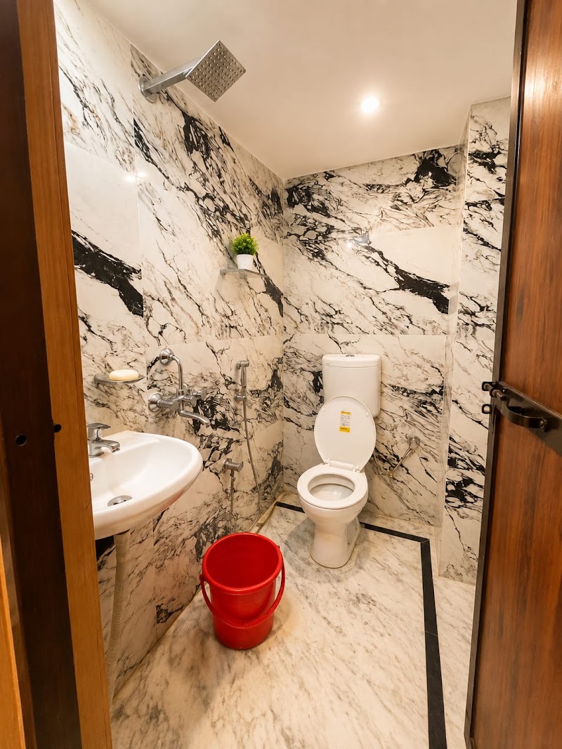 The Kashi Dham P Guest House - The Kashi Dham P Guest House, Chetganj Rd, near Bright Public School, Chetganj Chouraha, Lahurabir, Benia Bagh, Varanasi, Uttar Pradesh 221001, India