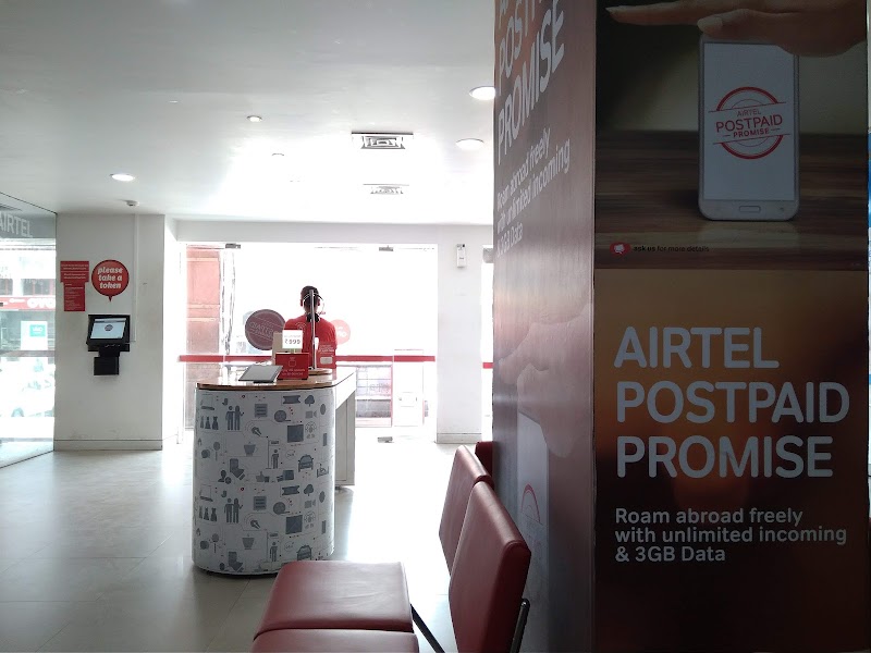 AIRTEL STORE - MI ROAD JAIPUR - AIRTEL STORE - MI ROAD JAIPUR, Shop No 3 5, GANPATI PLAZA, Mirza Ismail Rd, Nangal Jaisabohra, Sindhi Camp, Jaipur, Jaipur Nagar Nigam Area, Rajasthan 302001, India
