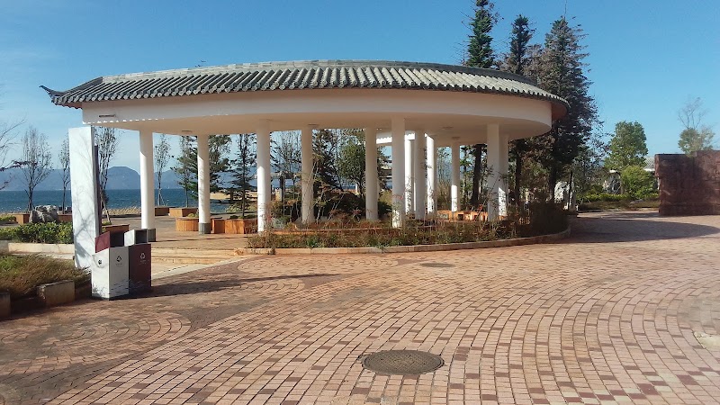 Fuxian Lake Hot Spring Hotel