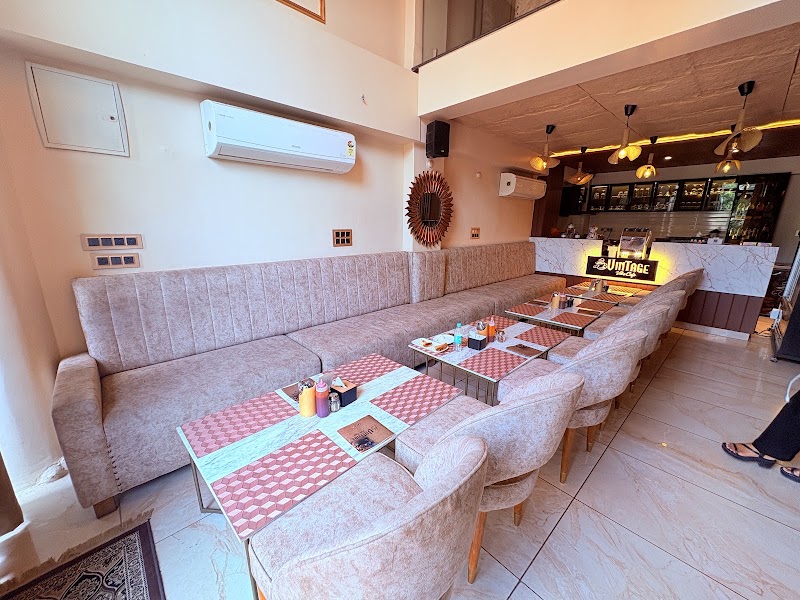 The Heartland Cafe And Lounge