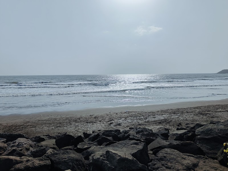 SHRIVARDHAN BEACH - SHRIVARDHAN BEACH, 22W5+XPP, Dabak Pakhadi Rd, Shrivardhan, Maharashtra 402110, India