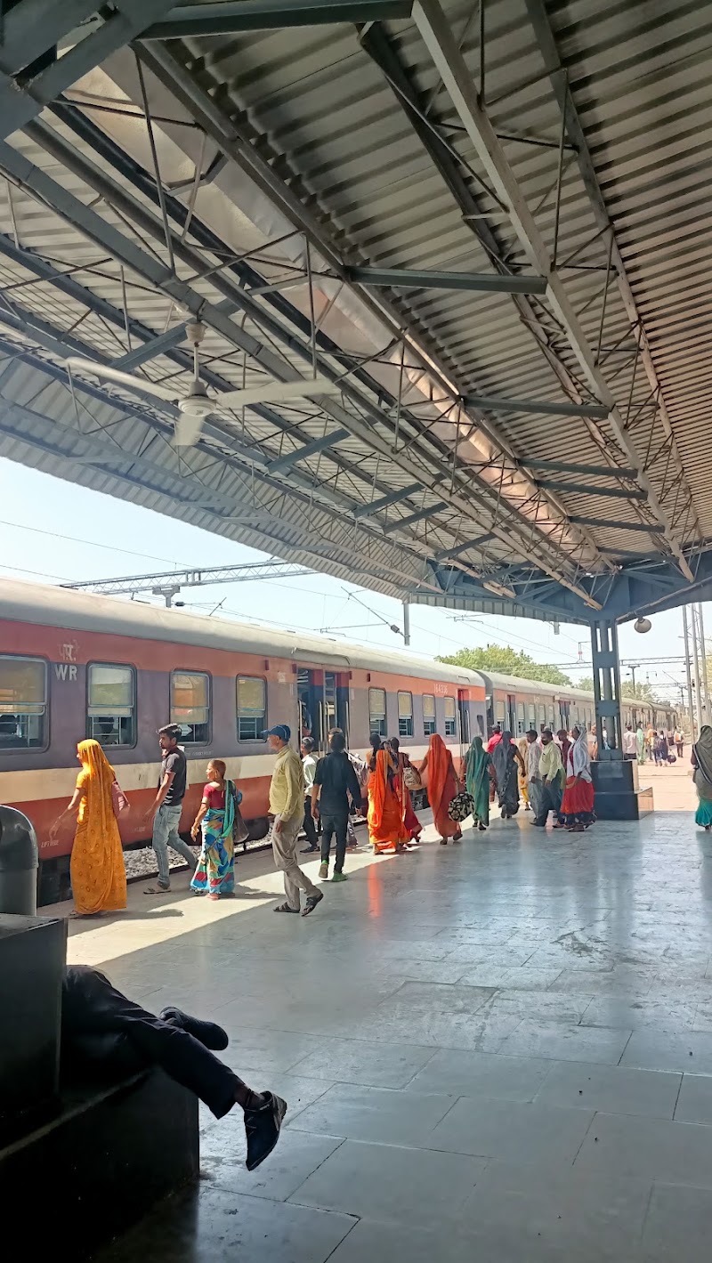 Rau - Rau Rau, Indore, Madhya Pradesh 453331, India