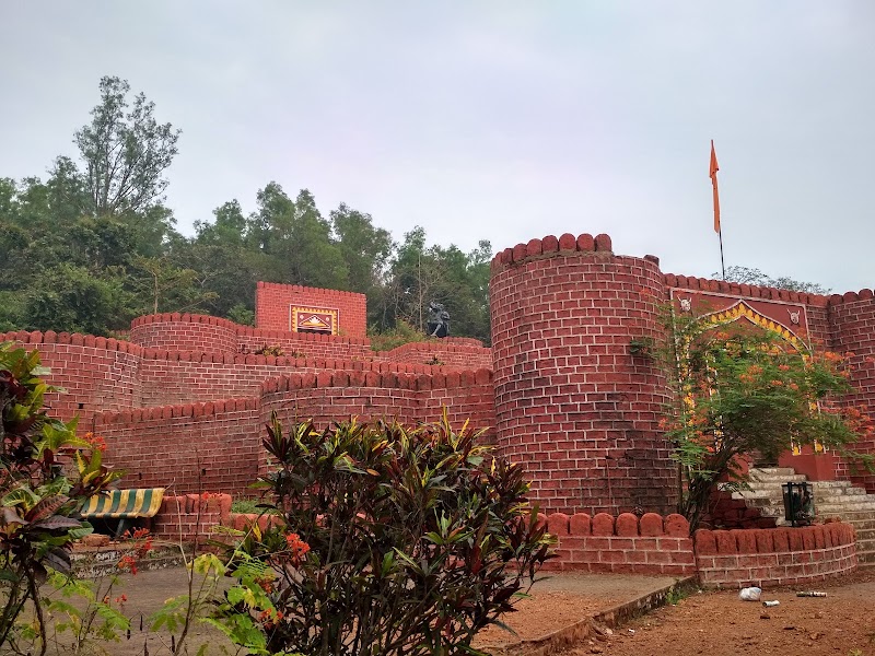 Chhatrapati Shivaji Maharaj Fort - Chhatrapati Shivaji Maharaj Fort CX6Q+XCX, Donshiwado, Bandoda, Bandiwada, Goa 403401, India