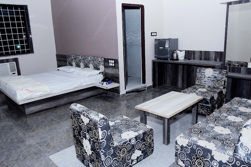 Hotel City Top - Hotel City Top Behind Bus Stand, Khimlasa Rd, Bina, Madhya Pradesh 470113, India