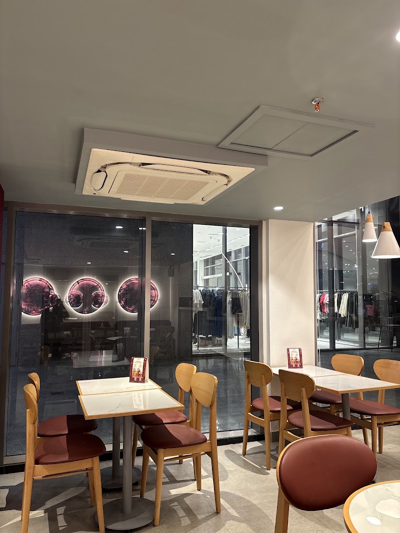 COSTA COFFEE - COSTA COFFEE, Good Earth Sixty9, Sector 69, Gurugram, Haryana 122101, India