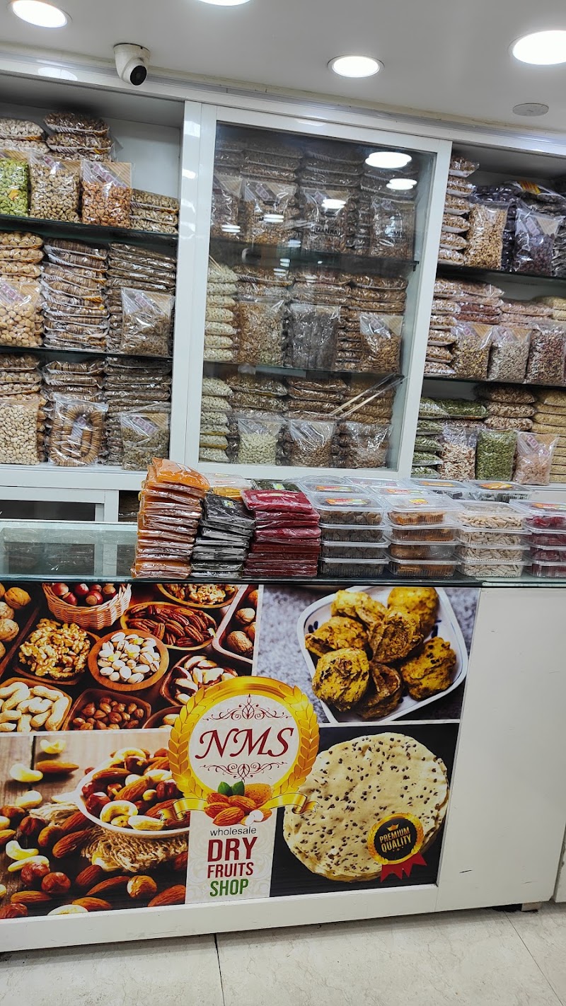 New Mahajan store since 1965 ( SG PRODUCT) best papad warian and masale shop in Amritsar - New Mahajan store since 1965 ( SG PRODUCT) best papad warian and masale shop in Amritsar, New Mahajan store, opp. Arya samaj mandir building, Katra Jaimal Singh, Kt. Jaimal Singh, Amritsar, Punjab 143006, India
