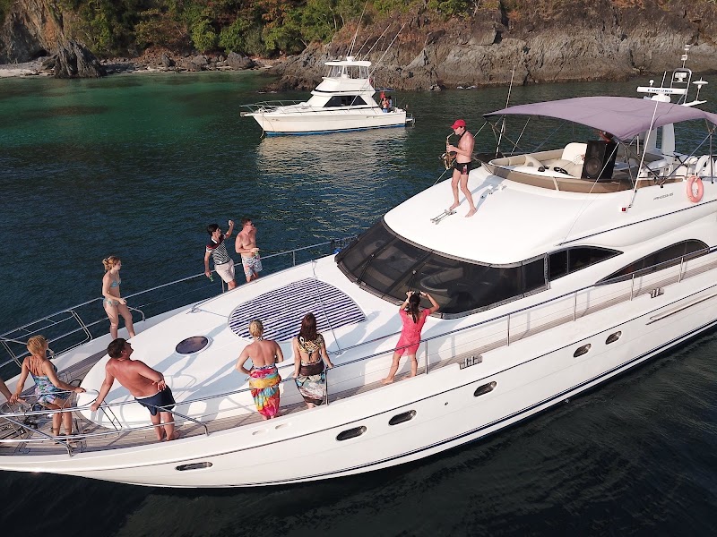 Hype Luxury Boat Club. (Departure point) - Hype Luxury Boat Club. (Departure point) R89X+6Q2 Ao, Tambon Chalong, Thailand