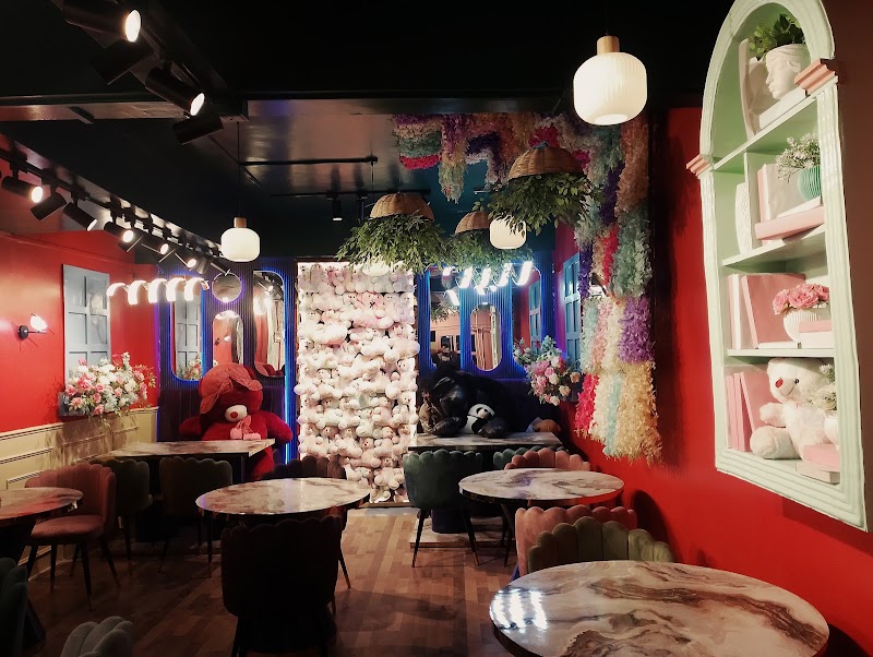 The Velvet Cafe & restaurant - The Velvet Cafe & restaurant R. B. S. S. Sahay Raod, Bhikhanpur, Bhagalpur, Bihar 812001, India
