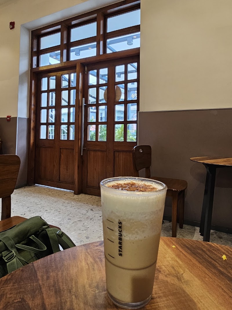 Starbucks - Starbucks Old No 42, Gf, Ramanashree Arcade, Kids Kemp, No 18, Mahatma Gandhi Rd, Craig Park Layout, Ashok Nagar, Bengaluru, Karnataka 560001, India