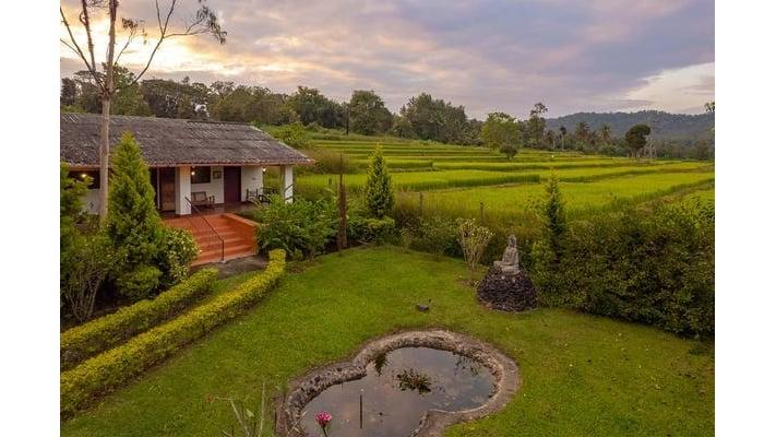 StayVista at Mudra Manor | Premium Villa with Pool in Coorg - StayVista at Mudra Manor | Premium Villa with Pool in Coorg, Bunglow No 131C, Mudhra C/o, Santagherry Estate, Dist, Suntikoppa, Uluguli, Karnataka 571237, India