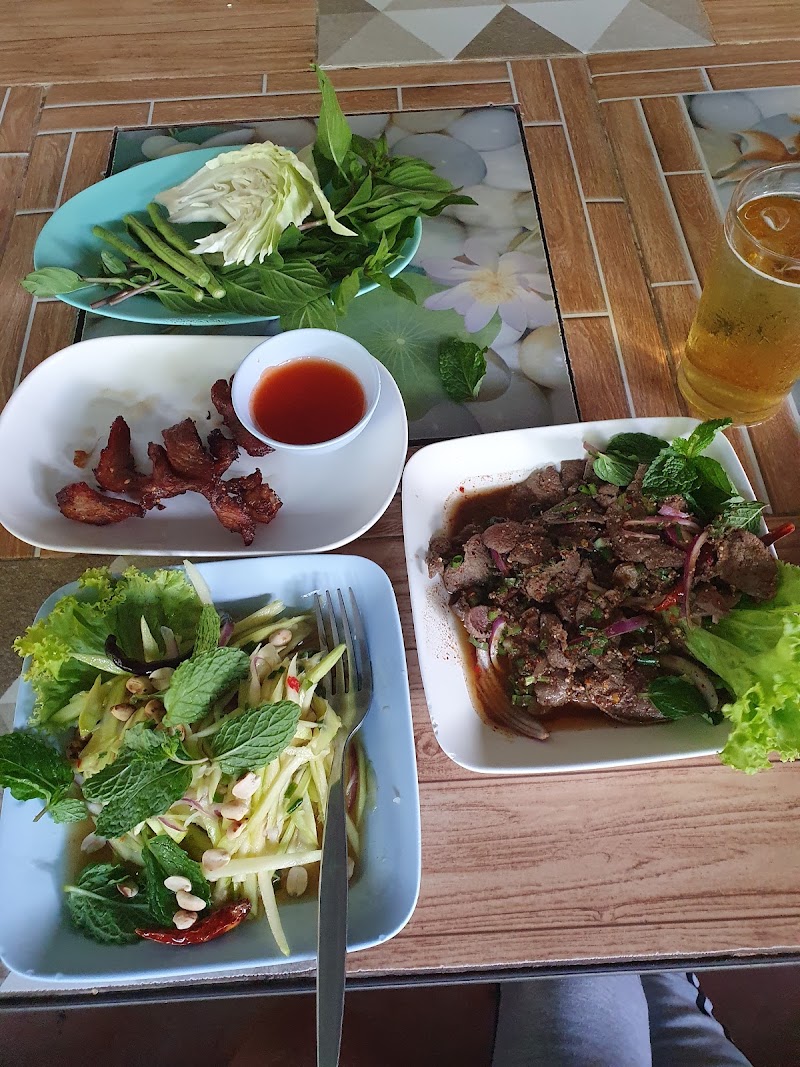 Issan Food - Issan Food 查汶海灘(Chaweng Beach) 4169公路上 Tambon Bo Put, Amphoe Ko Samui, Chang Wat Surat Thani 84320, Thailand