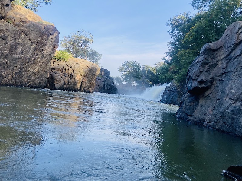 Hogenakkal Falls Boating - Hogenakkal Falls Boating, oottamalai, pennagaram, Hogenakkal, Tamil Nadu 636810, India