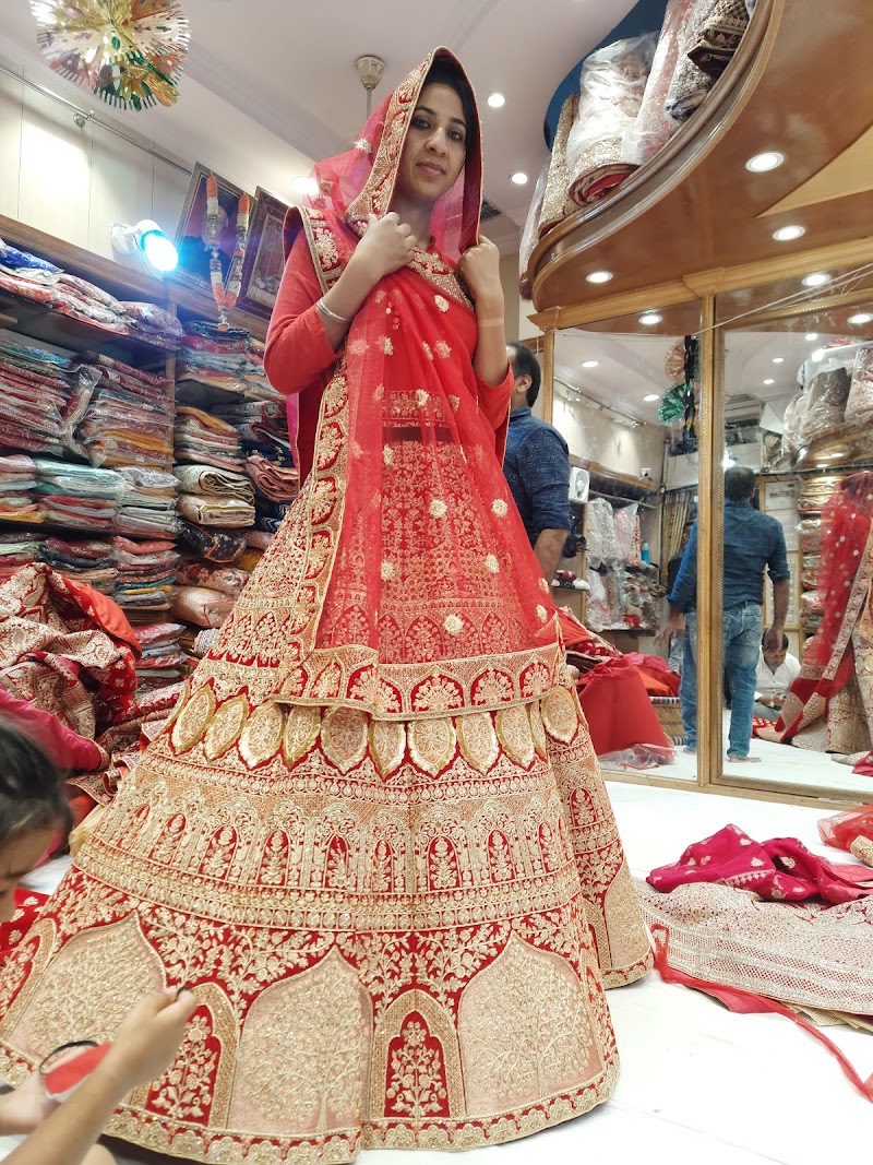 Jai Mata Di Paridhan - Jai Mata Di Paridhan G 11, Purohit Ji Katla, Johri Bazar, Bapu Bazar, Biseswarji, Jaipur, Jaipur Nagar Nigam Area, Rajasthan 302003, India