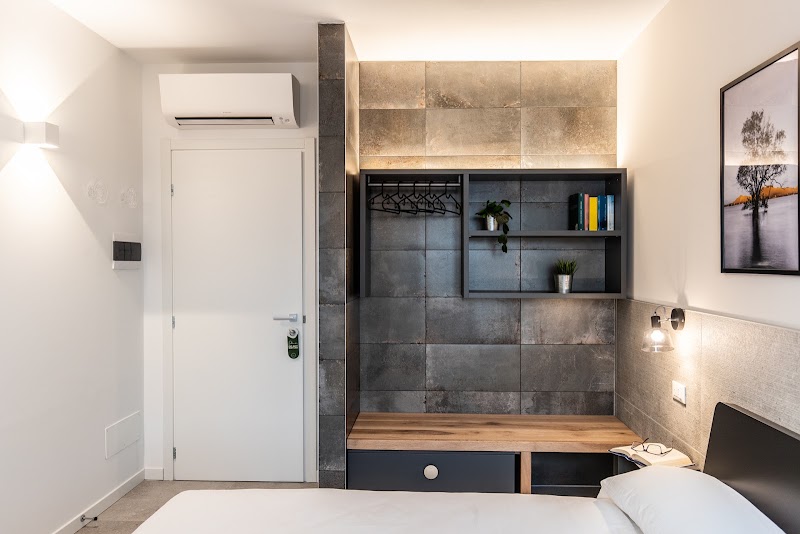 SEI Garda Apartments - SEI Garda Apartments Via Monte Baldo, 17b, 37019 Peschiera del Garda VR, Italy