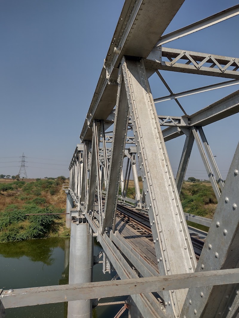 British Era Railway Bridge - British Era Railway Bridge, R9X4+2H9, Lakhpuri, Maharashtra 444107, India