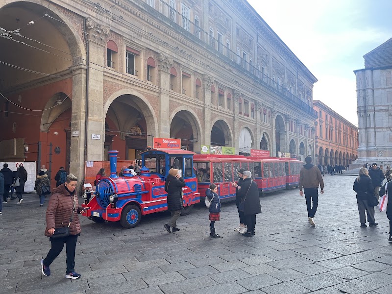 Piazza Maggiore - Piazza Maggiore, Bologna BO, Italy