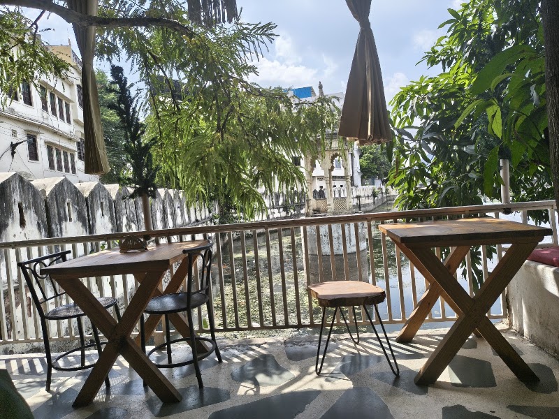 Cafe Forest Floor - Cafe Forest Floor 44 near, Chandpole Bridge, Outside Chandpole, Ambamata, Udaipur, Rajasthan 313001, India