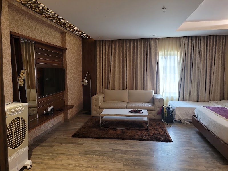 M crown Hotel - M crown Hotel 3rd floor, MarBa Hub, Police Bazar, Shillong, Meghalaya 793001, India
