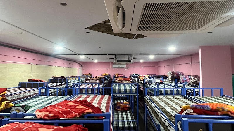 Harsha Sri Dormitory Ac Deluxe - Harsha Sri Dormitory Ac Deluxe 1st floor, Sai ram dormitory, 47-11-19/5, 1st Ln, Opposite Hotel Sarovar, Dwaraka Nagar, Visakhapatnam, Andhra Pradesh 530016, India