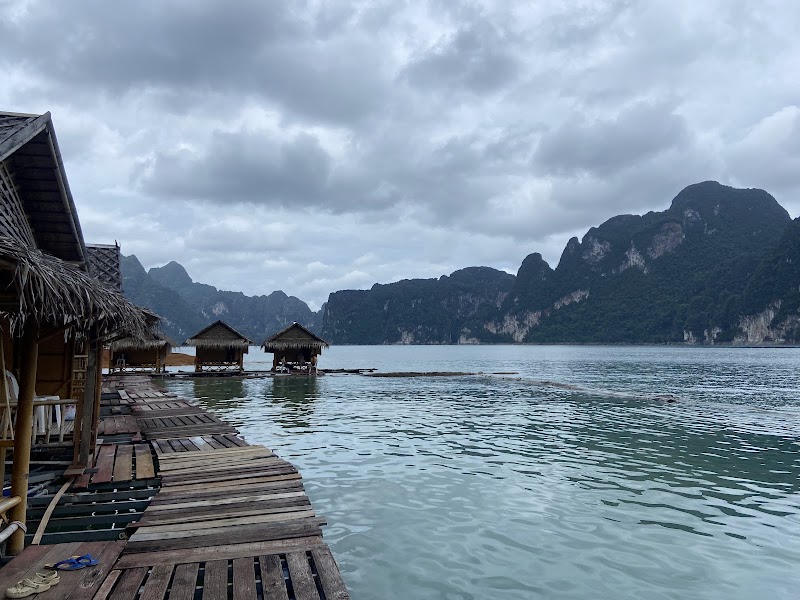 Nang Prai Raft House - Nang Prai Raft House, Ratchaprapha, ตำบลเขาพัง อำเภอบ้านตาขุน สุราษฎร์ธานี 84230, Thailand