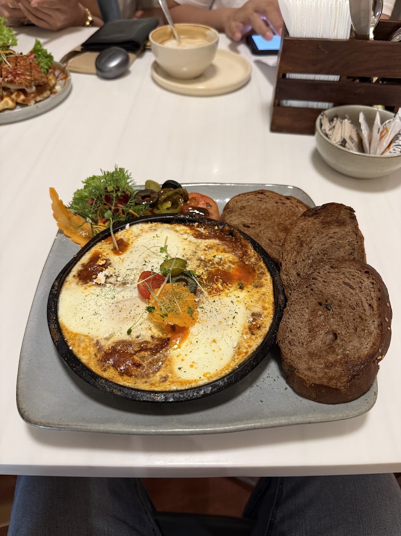 Cravery Cafe - Cravery Cafe Film Nagar, Plot No 416A, Road No. 78, Phase III, Jubilee Hills, Hyderabad, Telangana 500096, India