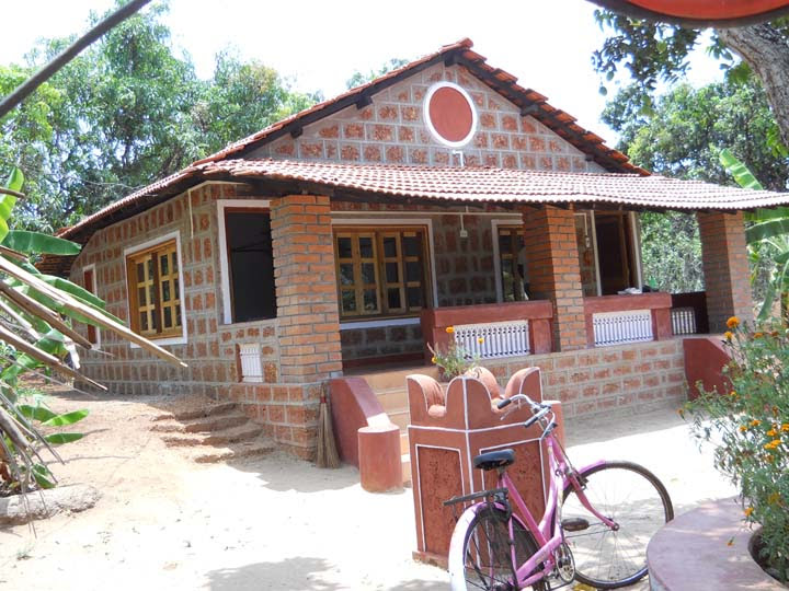 Dhuri Homestay - Dhuri Homestay, VMWH+FM2, Bowlekar wadi, Math, Maharashtra 416516, India