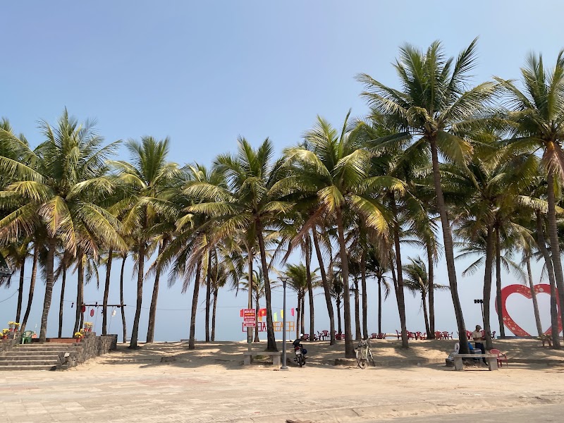 Cua Dai Beach