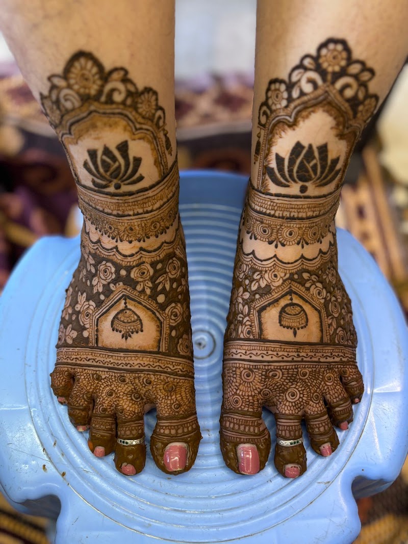 Anita Mehandi Artist