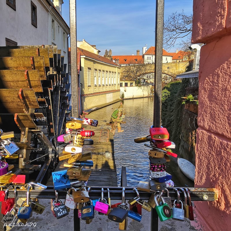 Čertovka canal - Čertovka canal, Na Kampě 118 00, Malá Strana, 118 00 Praha-Praha 1, Czechia