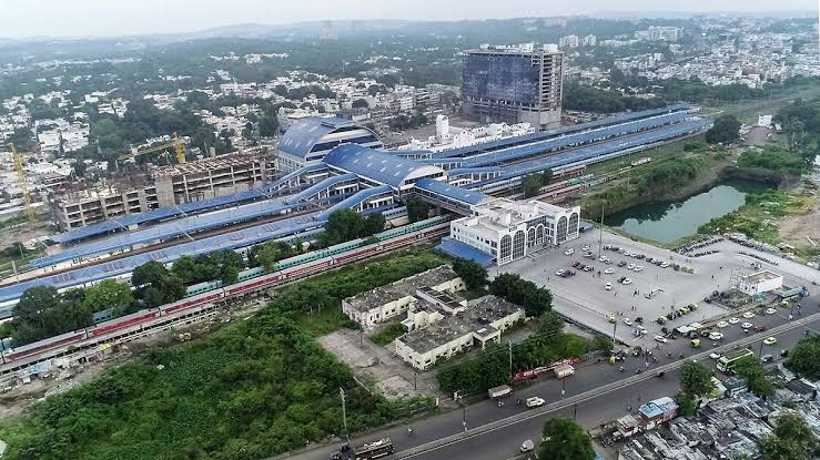 Rani Kamlapati Railway Station - Rani Kamlapati Railway Station Habib Ganj, Bhopal, Madhya Pradesh 462016, India