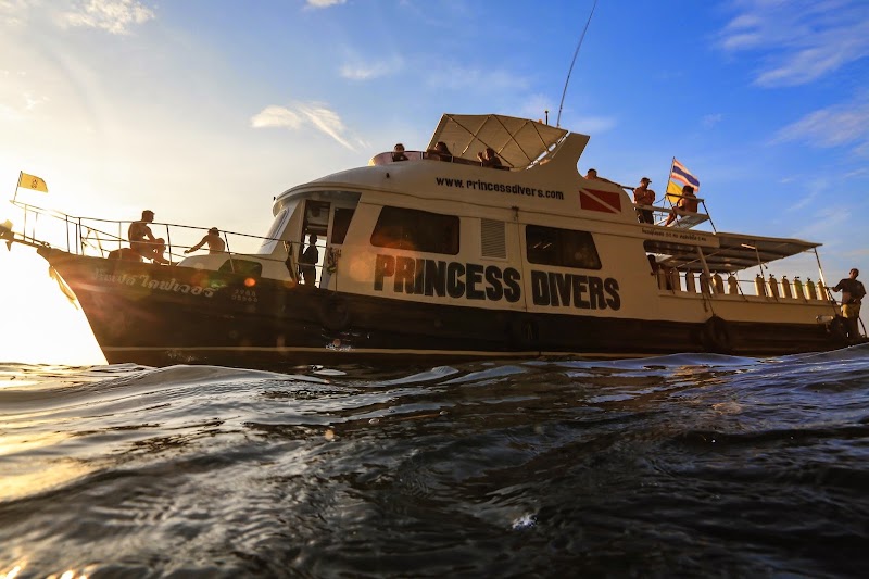 Princess Divers - Scuba Diving Phi Phi Island - Princess Divers - Scuba Diving Phi Phi Island 103 Phi Phi Island Tambon Ao Nang, Krabi Chang Wat Krabi 81000, Thailand